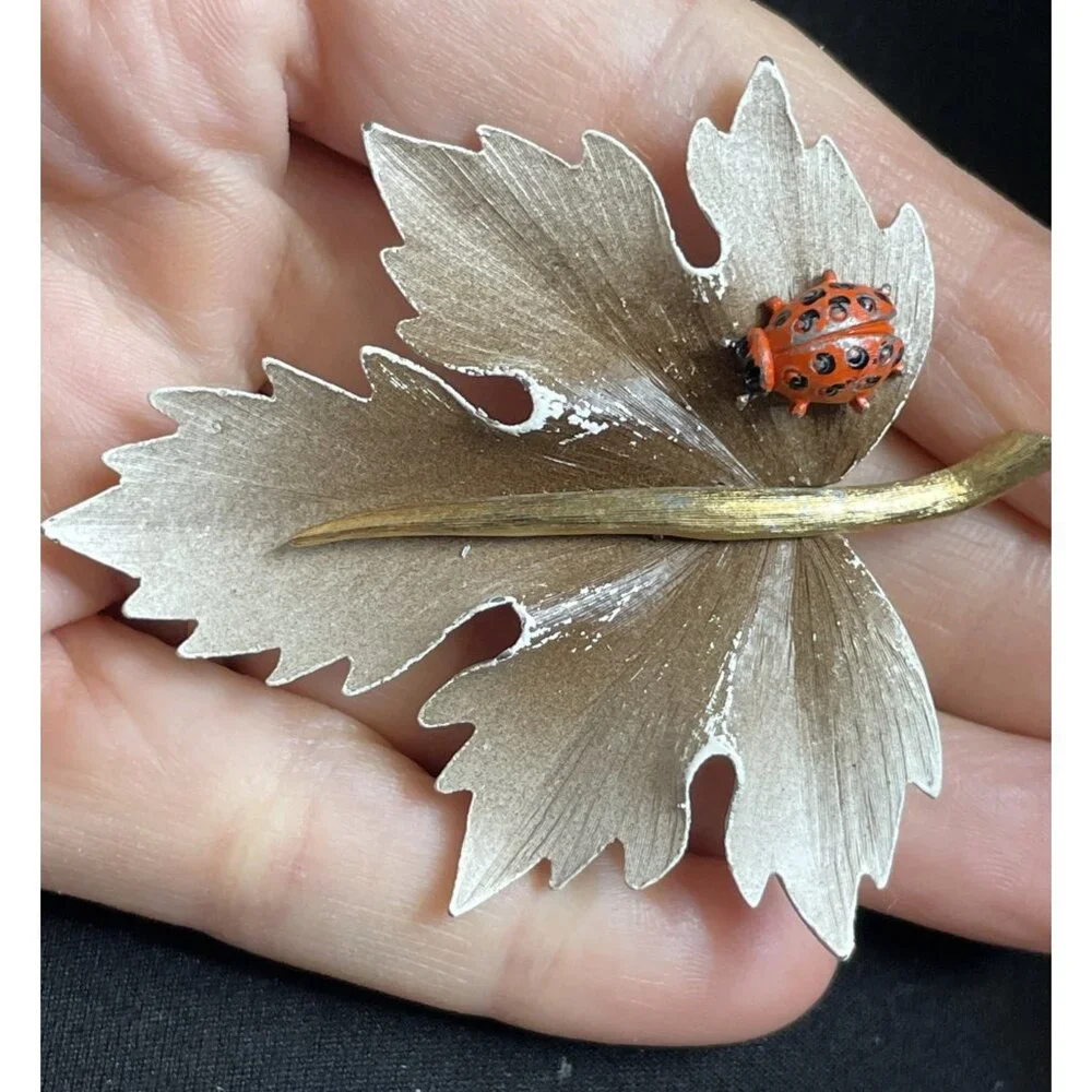 Vintage Ladybug on Leaf Brooch Bug Insect Pin Oddity - Picture 2 of 7